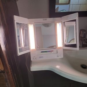 Jerdon light up makeup mirror works great just never use it. Has 4 settings